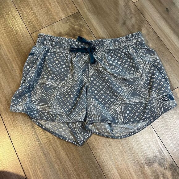 North‎ Face Blue Pattern Athletic Shorts Women Small Bin F-5 - Picture 1 of 4